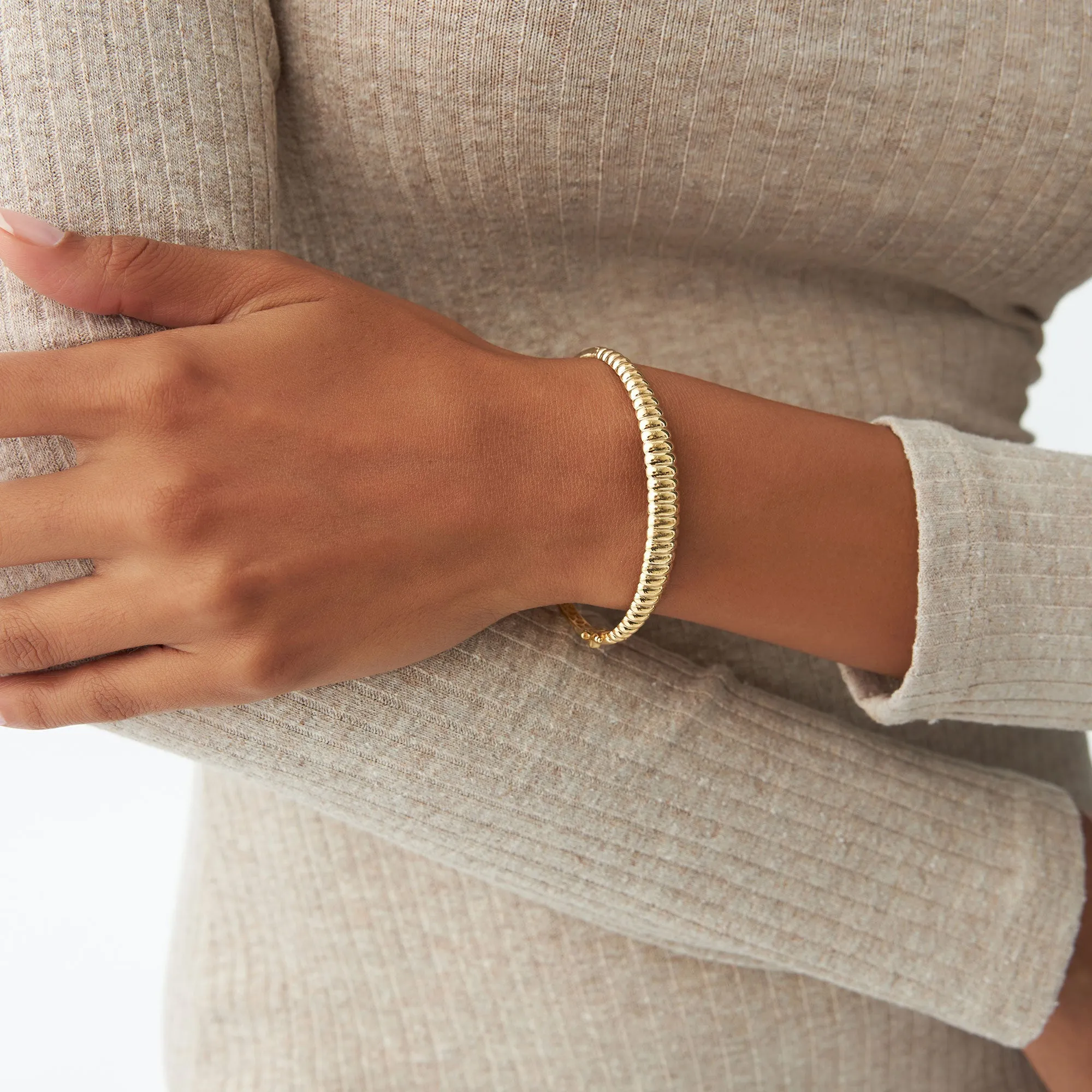 14k Chunky Ribbed Gold Bangle Bracelet