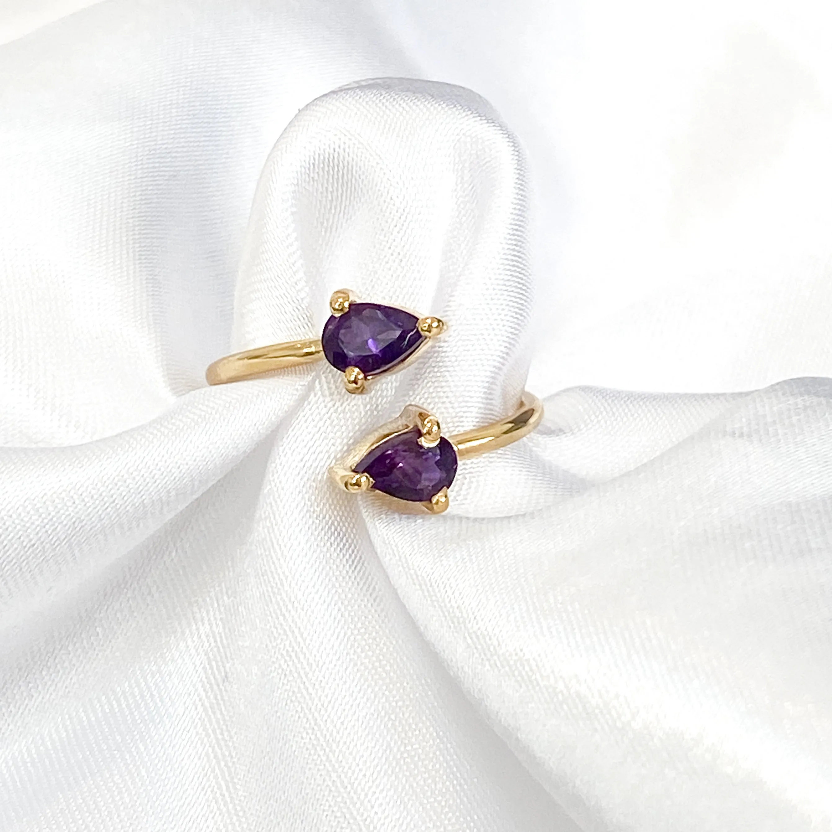 Amethyst Gemstone Gold Teardrop Ring (18k Gold)