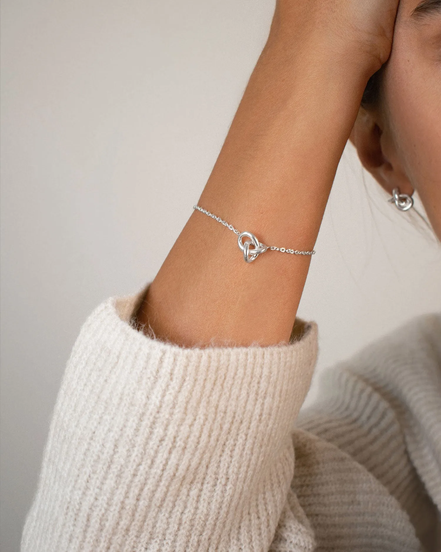 Le Knot bracelet silver